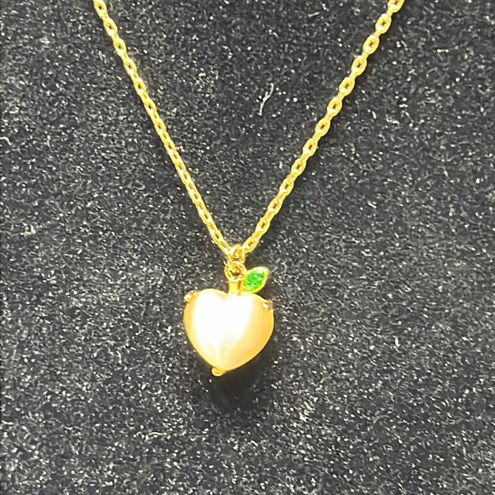 KATE SPADE GOLD PLATED PEACH NECKLACE NWT - Picture 3 of 8